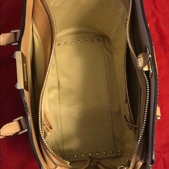 VALENTINO Rockstud Medium Tote in Beige - Picture 10 of 15